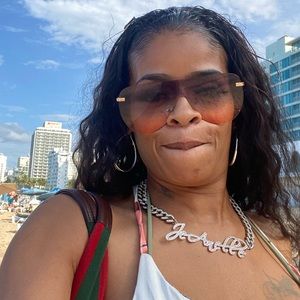 Meet your Posher, Sunshyne